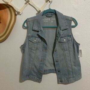 Gap Jean Jacket Women’s Size Medium NWT